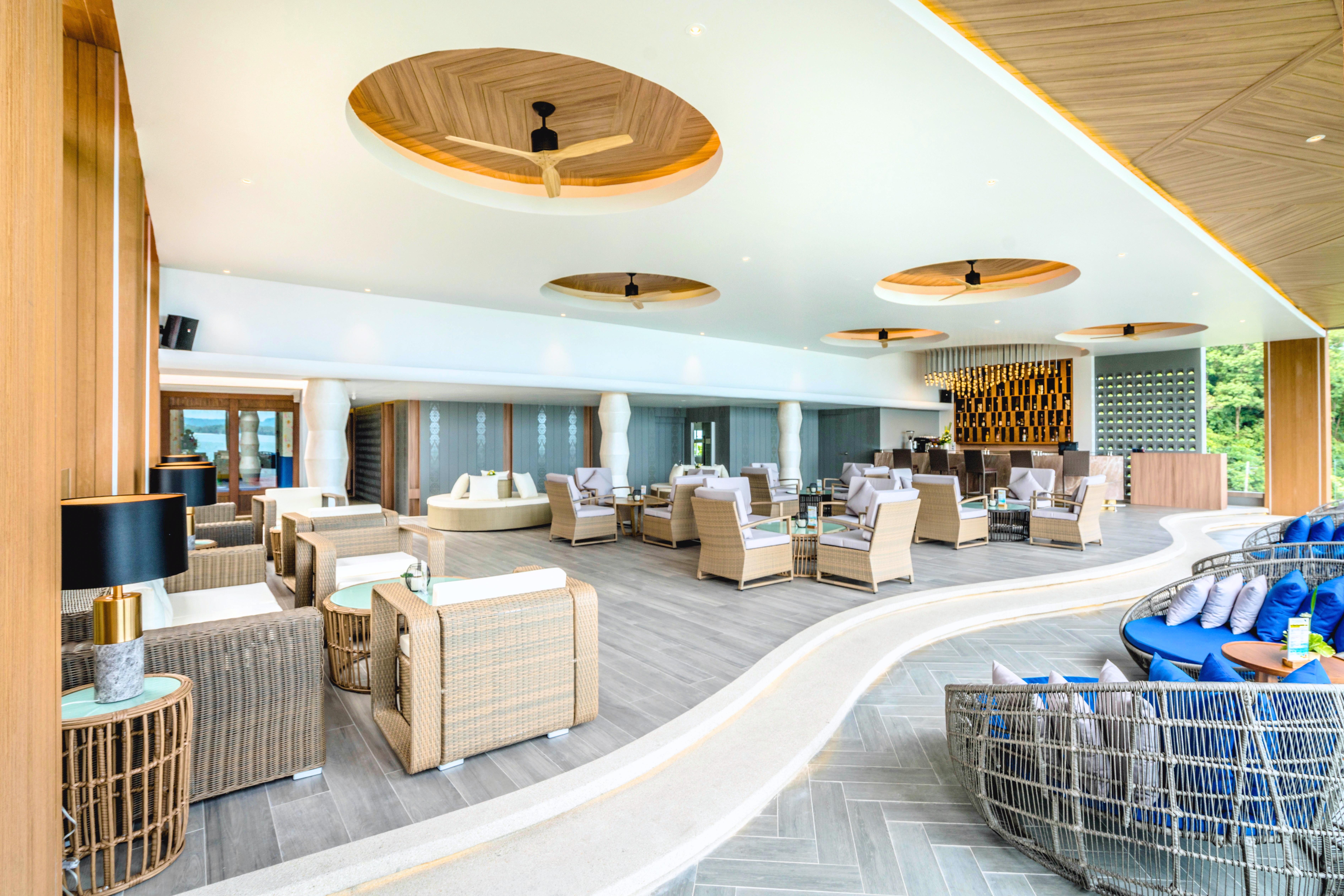Namaka Resort Kamala Zewnętrze zdjęcie The interior of the lounge
