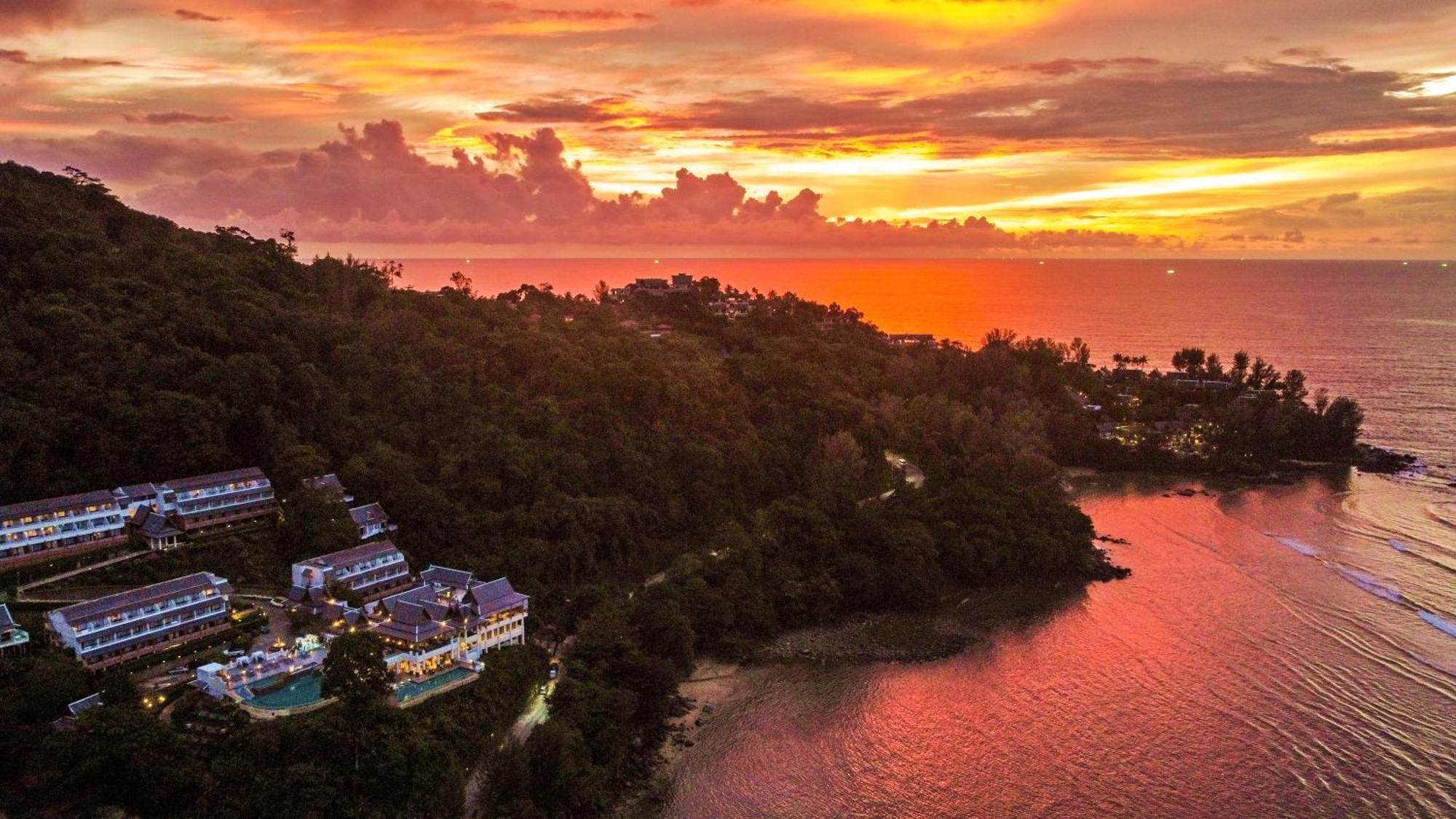 Namaka Resort Kamala Zewnętrze zdjęcie Sunset at the resort