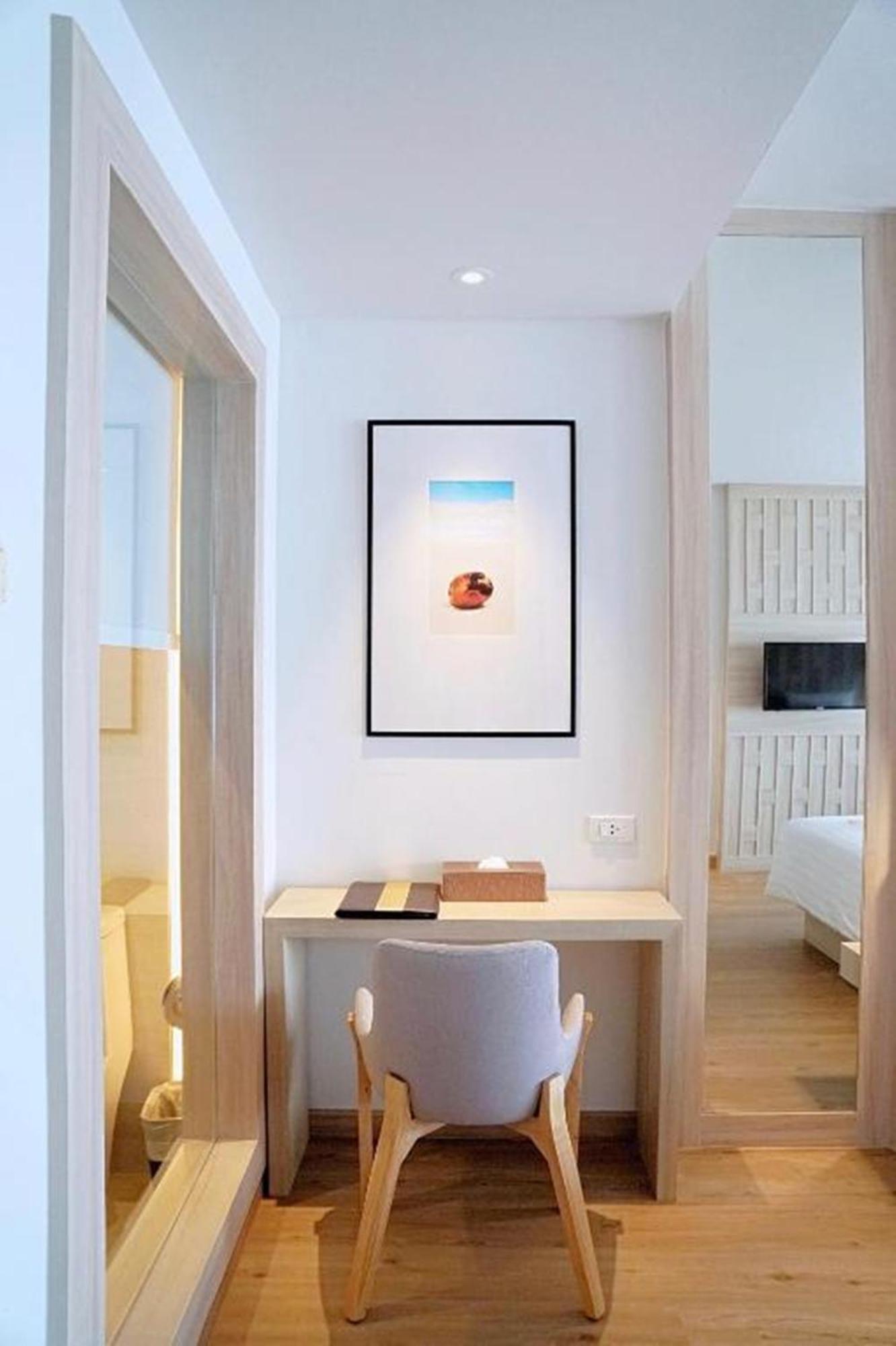 Namaka Resort Kamala Zewnętrze zdjęcie Installation view of the exhibition "The Sea is a Room", 2019