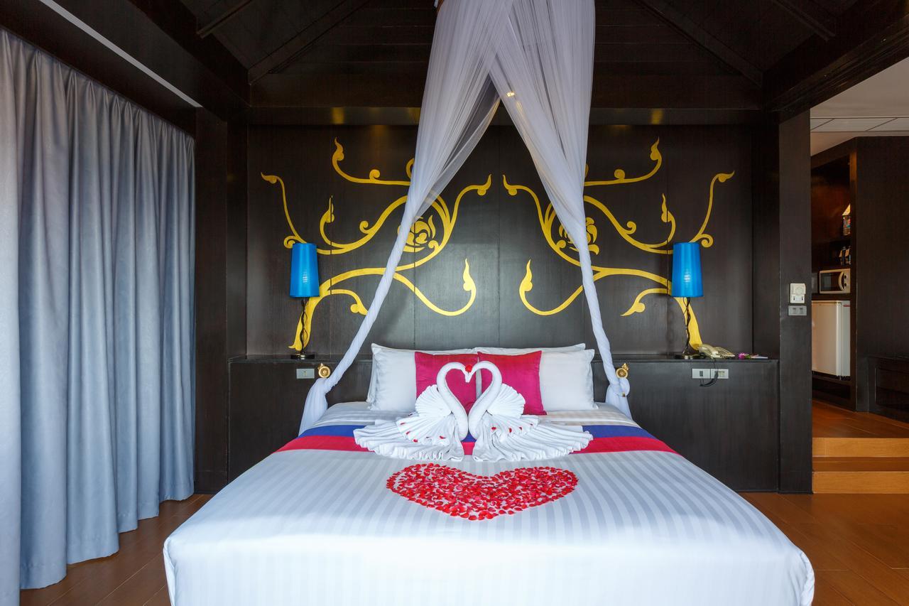 Namaka Resort Kamala Zewnętrze zdjęcie A bedroom at the resort